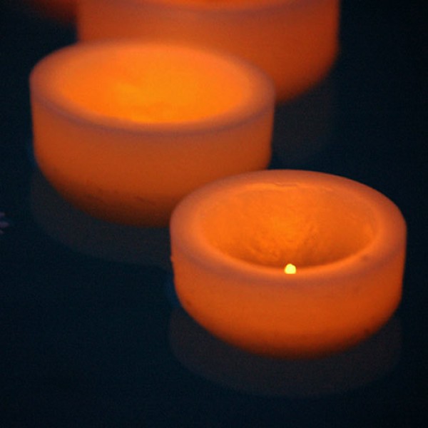 Q Candles Floating battery operated led Candles 4 600x600 1 Qcandles Floating Flameless,LED Candles,Flameless Floating Candles 4,floating candles bulk,floating candles for pool