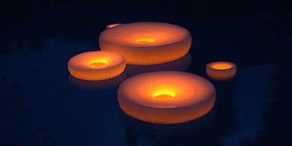 Q Candles Floating battery operated led Candles2x6 600x600 1 1 e1659006129836 Qcandles Floating Battery Pool Candles,floating candles bulk,floating candles for pool,floating pool candles,floating LED candles